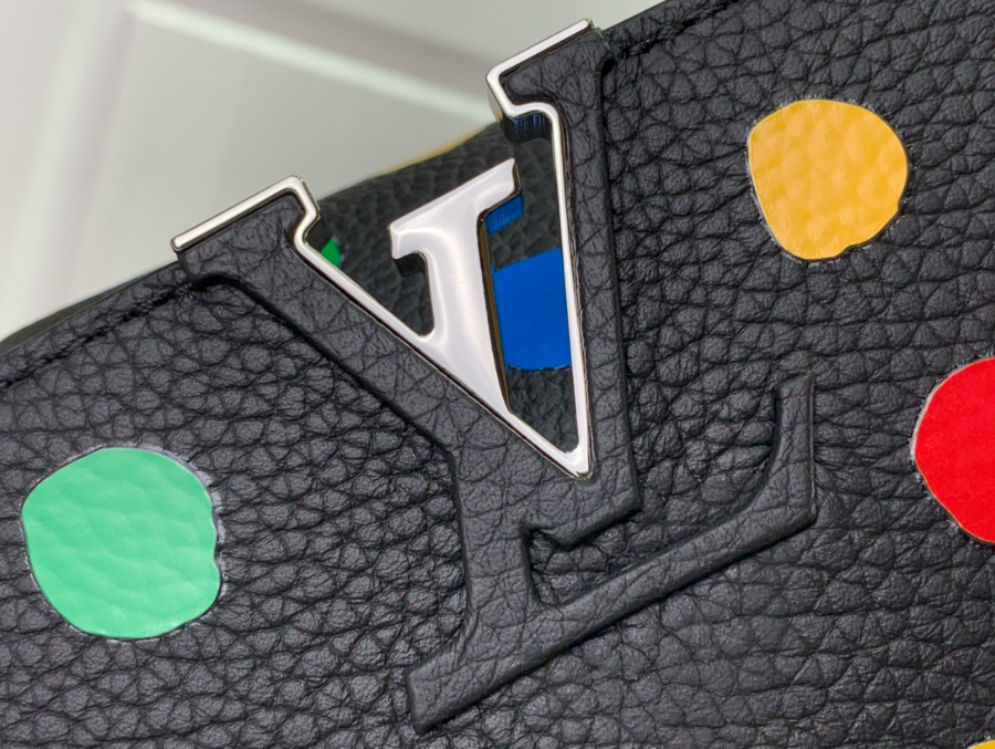 루이비통 x 야요이 쿠사마 카퓌신 블랙 M21663 1사이즈8.jpg