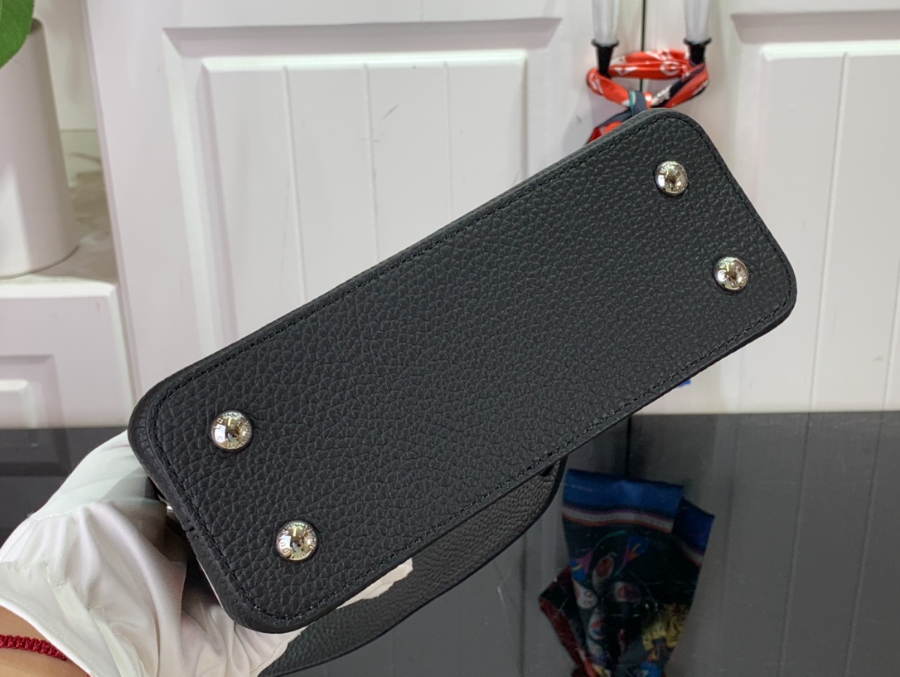 루이비통 x 야요이 쿠사마 카퓌신 블랙 M21663 1사이즈4.jpg