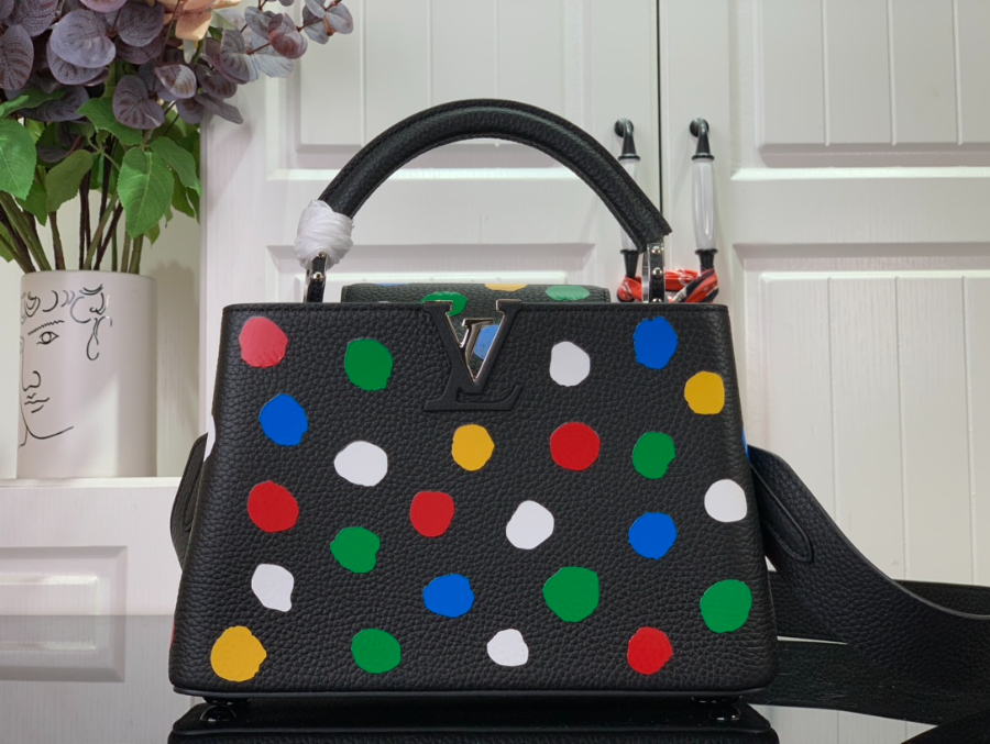 루이비통 x 야요이 쿠사마 카퓌신 블랙 M21663 2사이즈1.jpg
