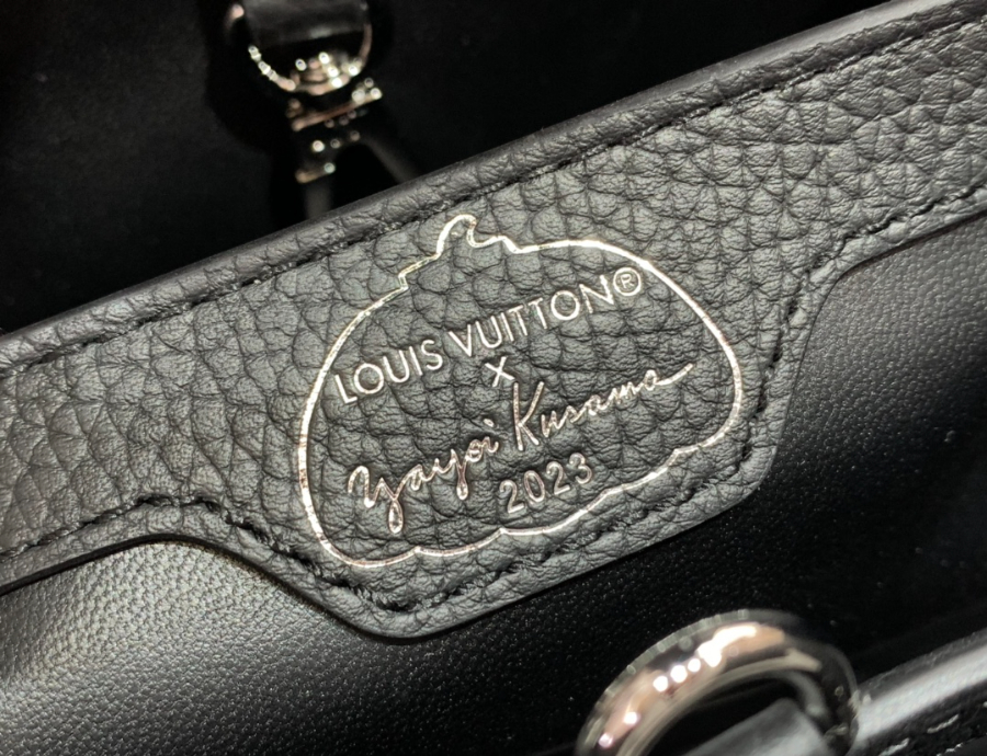 루이비통 x 야요이 쿠사마 카퓌신 블랙 화이트 M21691 2사이즈9.jpg