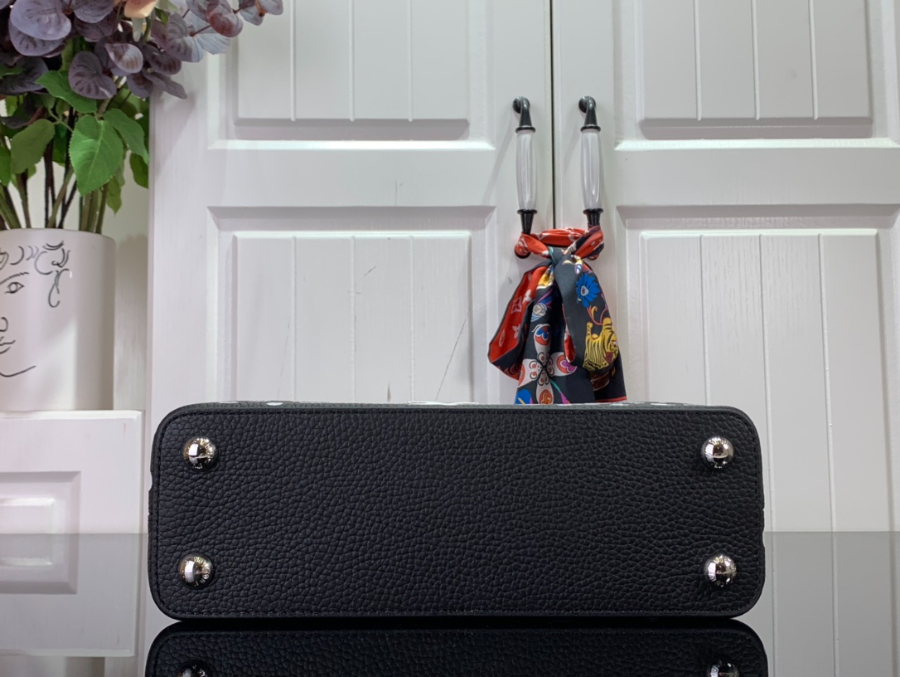 루이비통 x 야요이 쿠사마 카퓌신 블랙 화이트 M21691 2사이즈5.jpg