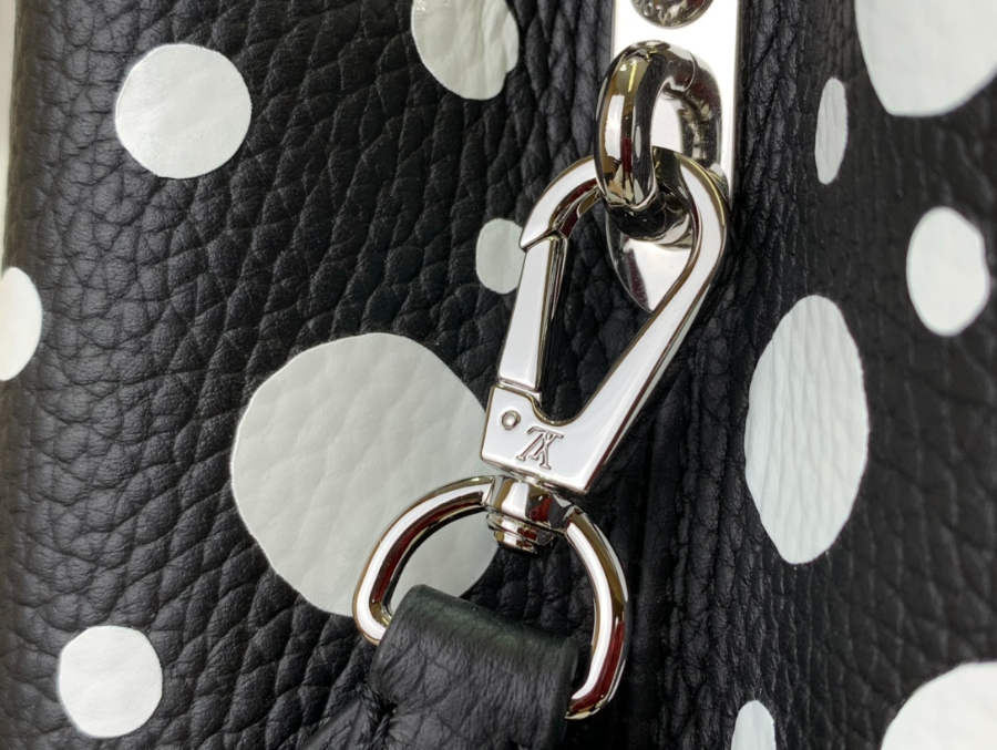 루이비통 x 야요이 쿠사마 카퓌신 블랙 화이트 M21691 3사이즈6.jpg