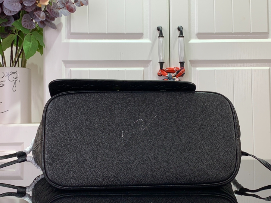 루이비통 YK 네버풀 토트백 M21733 312814cm 2컬러04.jpg