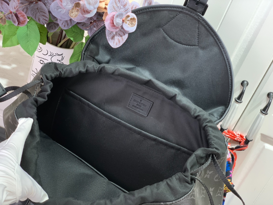 루이비통 몽수리 백팩 M46683 324019cm5.jpg