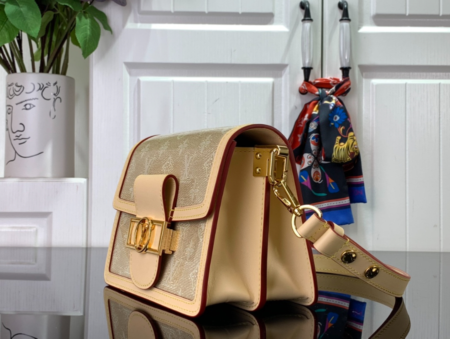 루이비통 미니 도핀 베이지 M22826 20159cm3.jpg