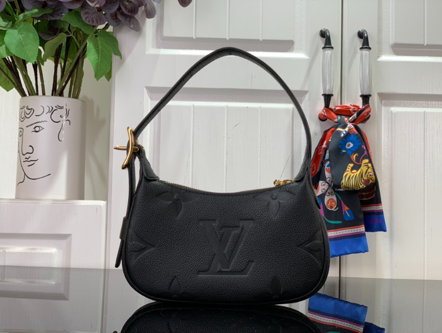 루이비통 미니 문 숄더백 블랙 M82391 20.511.5cm2.jpg