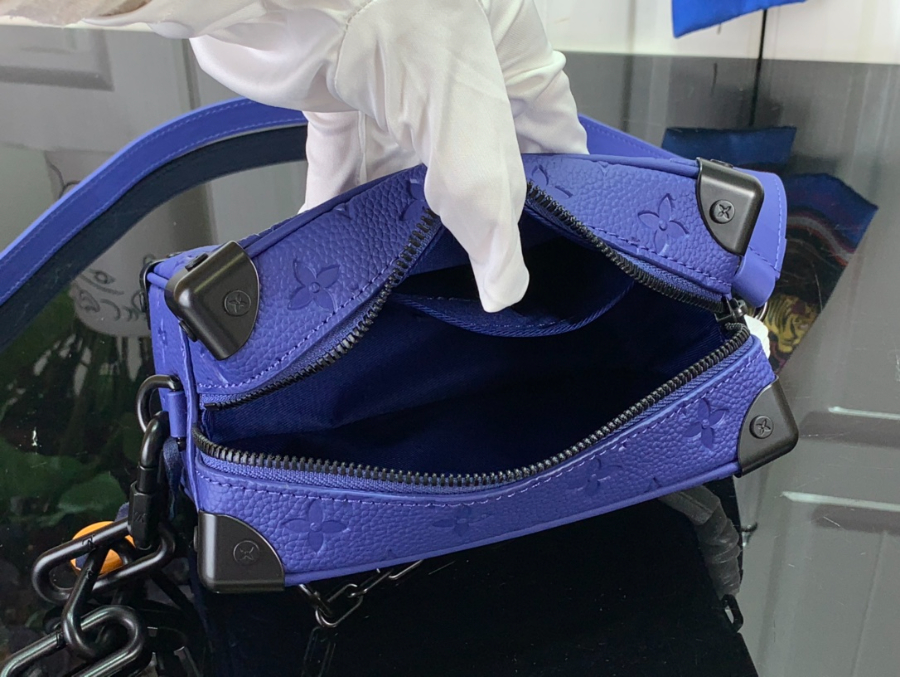 루이비통 미니 소프트 트렁크 블루 M82558 18.5138cm5.jpg