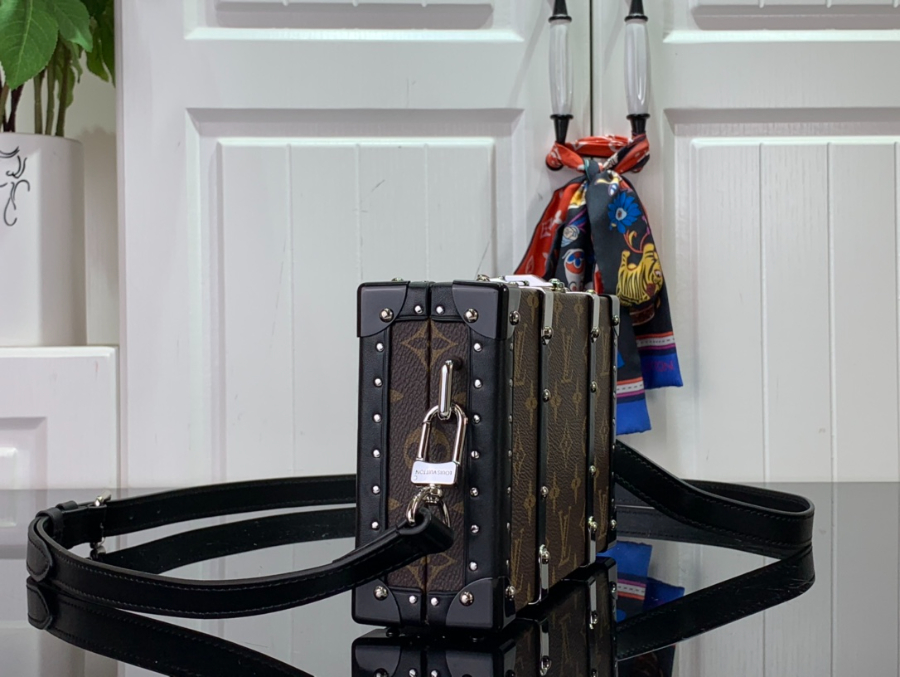 루이비통 네오 월릿 트렁크 M20954 21.512.36cm 1컬러3.jpg