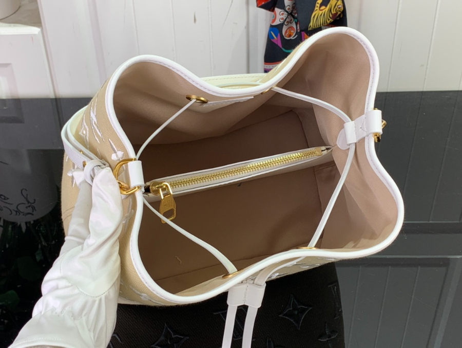 루이비통 네오노에 M22852 262617.5cm5.jpg