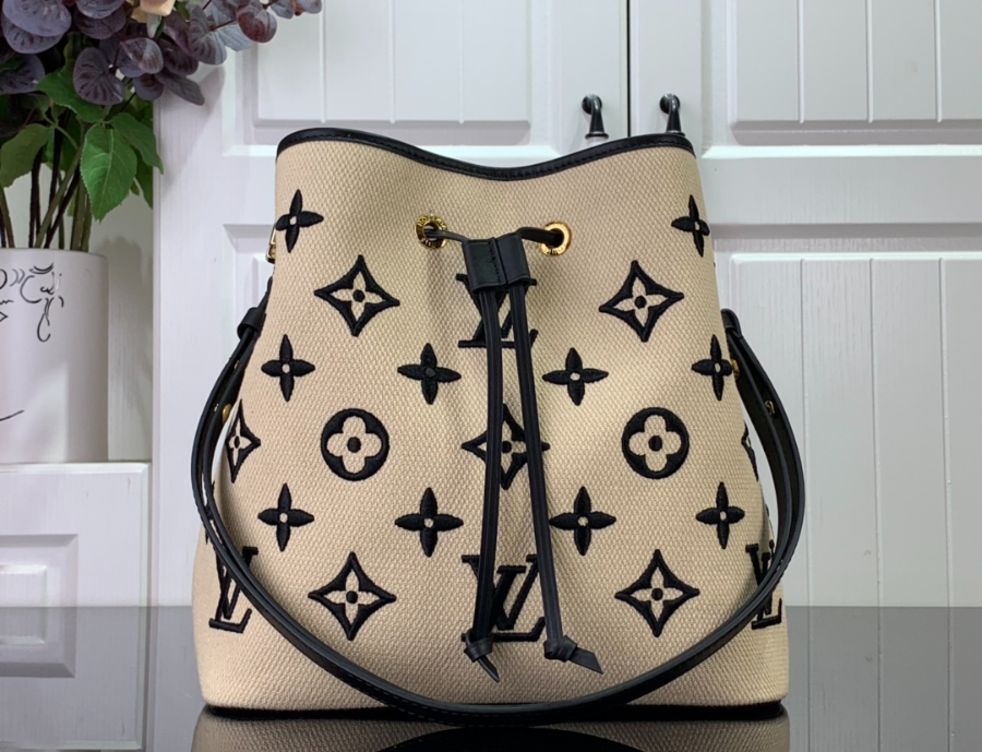 루이비통 네오노에 MM 모노그램 베이지 블랙 262617.5cm1.jpg