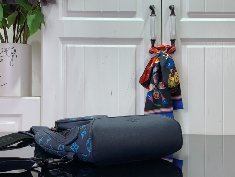 루이비통 듀오 슬링백 M46562 20426cm4.jpg