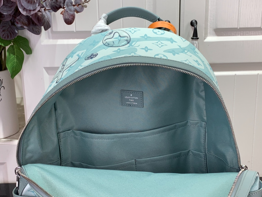 루이비통 디스커버리 백팩 스카이 블루 M22519 293820cm5.jpg