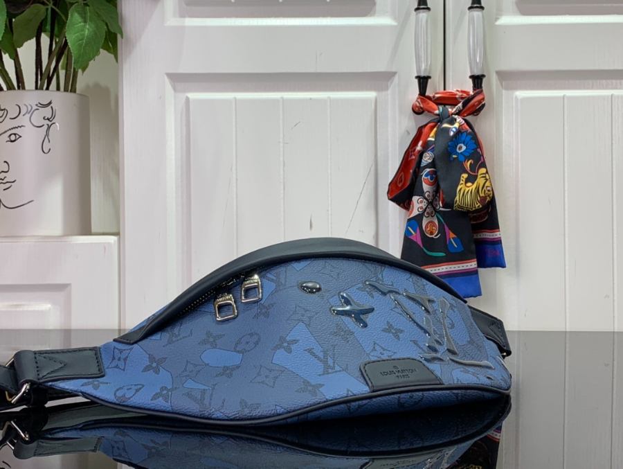 루이비통 디스커버리 범백 M22576 44159cm3.jpg