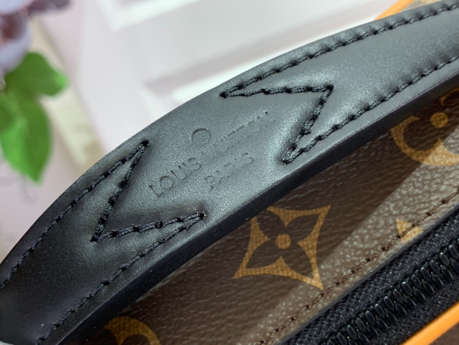 루이비통 메신저백 M45806 M45863 22188cm 브라운6.jpg