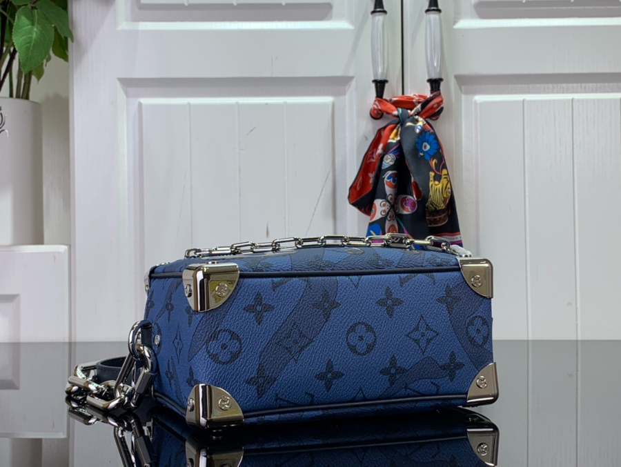 루이비통 미니 소프트 트렁크 M22588 18.5138cm 다크 블루4.jpg