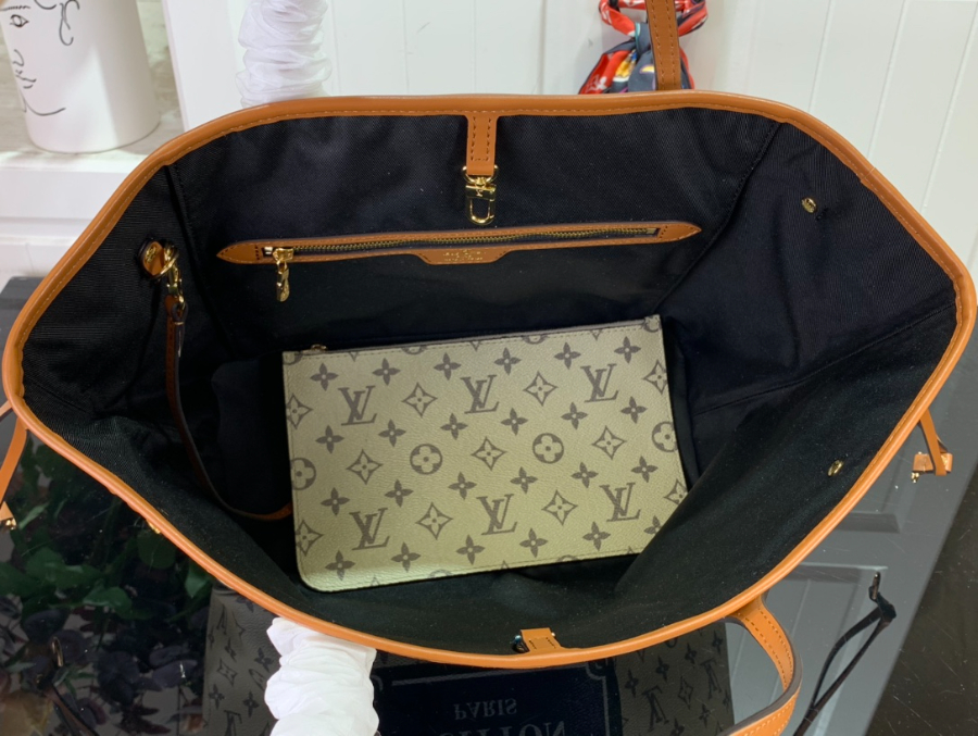 루이비통 베버풀 M40995 322917cm 회백색5.jpg