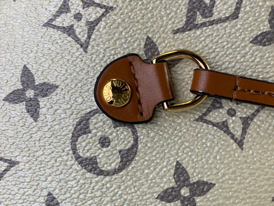 루이비통 베버풀 M40995 322917cm 회백색7.jpg