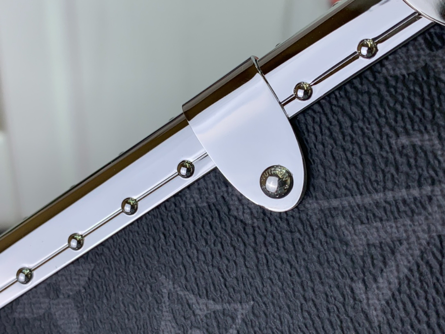 루이비통 사이드 트렁크 Petite Malle 숄더백 M46358 21146cm 2컬러06.jpg