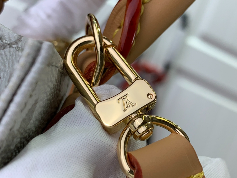 루이비통 쁘띠 삭 플라 M23615 14175cm8.jpg