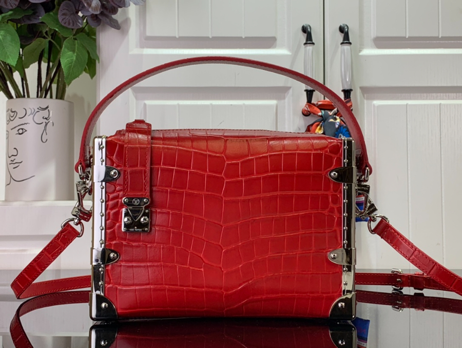 루이비통 사이드 트렁크 악어무늬 Petite Malle 숄더백 M46358 21146cm 2컬러01.jpg