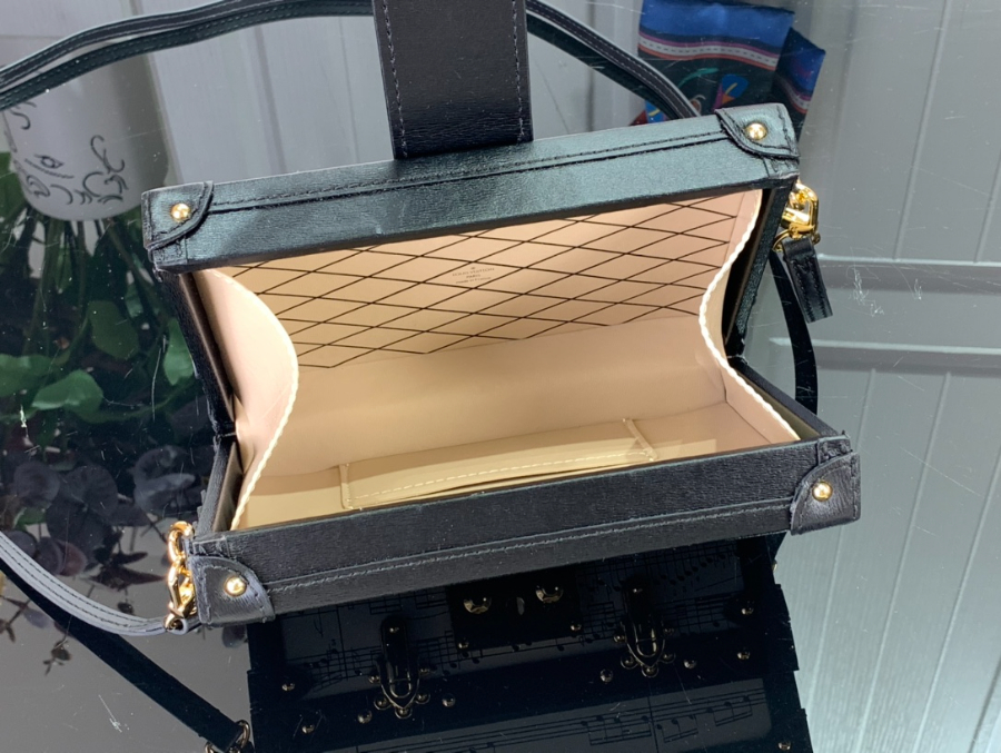 루이비통 쁘띠뜨 말 백 M22895 2012.56cm5.jpg