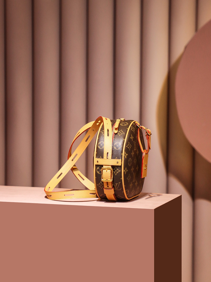 루이비통 쁘띠뜨 부아트 샤포백 M45747_20x22.5x8cm03.jpg