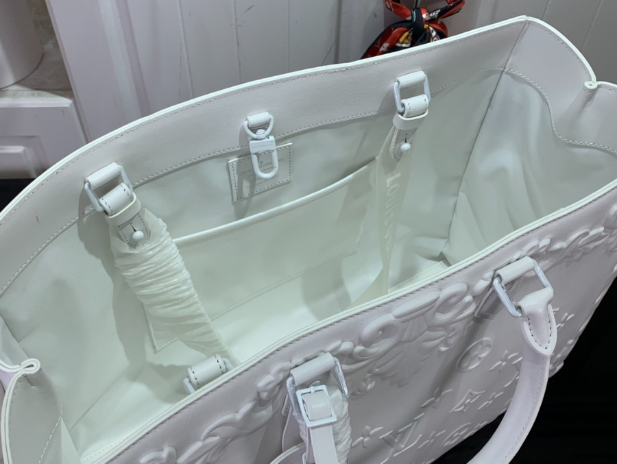 루이비통 삭 플라 M21841 2컬러 443318cm05.jpg