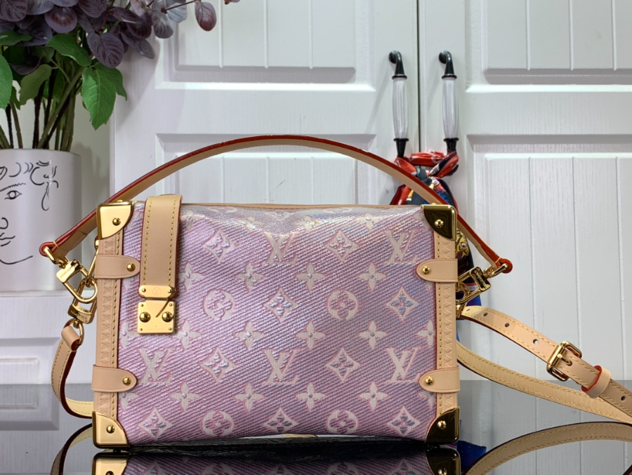 루이비통 사이드 트렁크 M22842 21146cm1.jpg