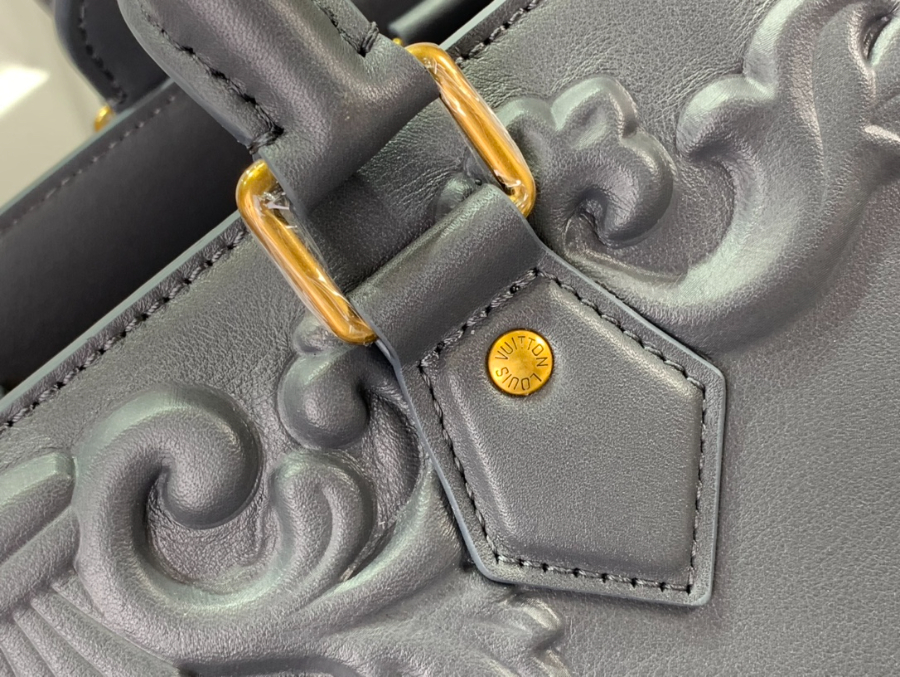 루이비통 삭 플라 M21841 2컬러 443318cm16.jpg