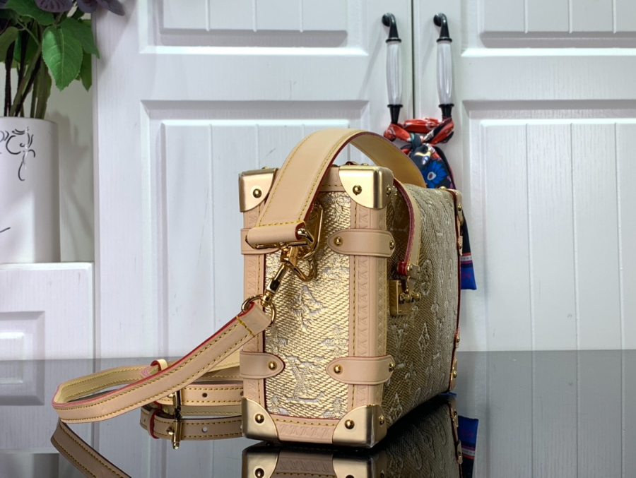 루이비통 사이드 트렁크 백 골드 M22944 21146cm3.jpg