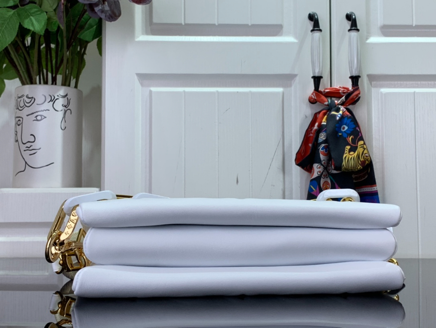 루이비통 삭 쿠신 숄더백 M23466 262012cm4.jpg