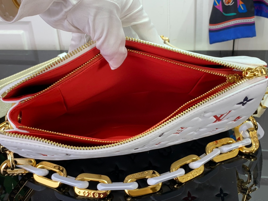 루이비통 삭 쿠신 숄더백 M23466 262012cm5.jpg