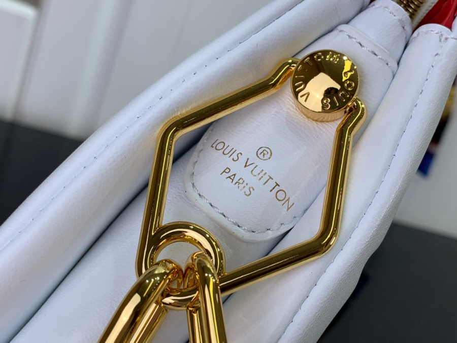 루이비통 삭 쿠신 숄더백 M23466 262012cm6.jpg