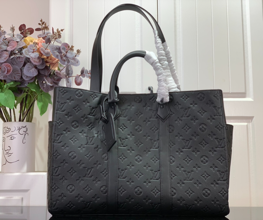 루이비통 삭 플라 24H 블랙 M21865 443318cm1.jpg