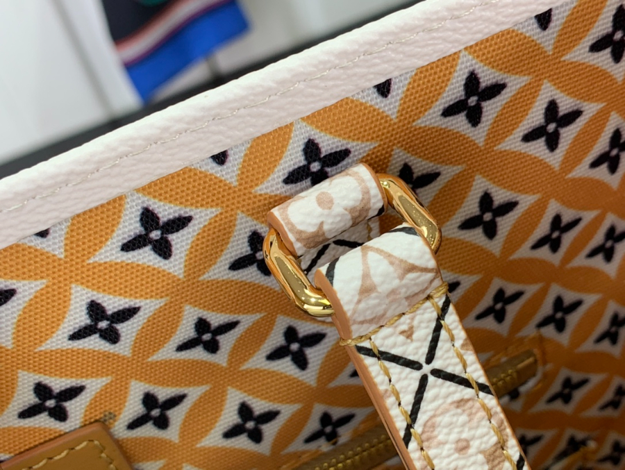 루이비통 온더고 M22975 352714cm8.jpg