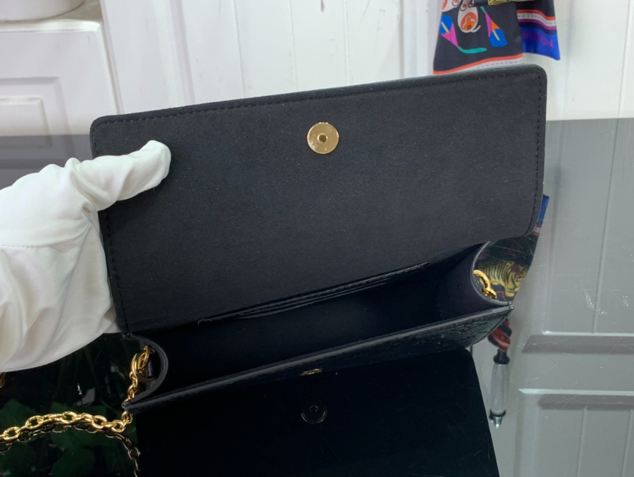 루이비통 숄더백 월릿 온 체인 모노그램 2컬러 M83233 20.5103.5cm13.jpg