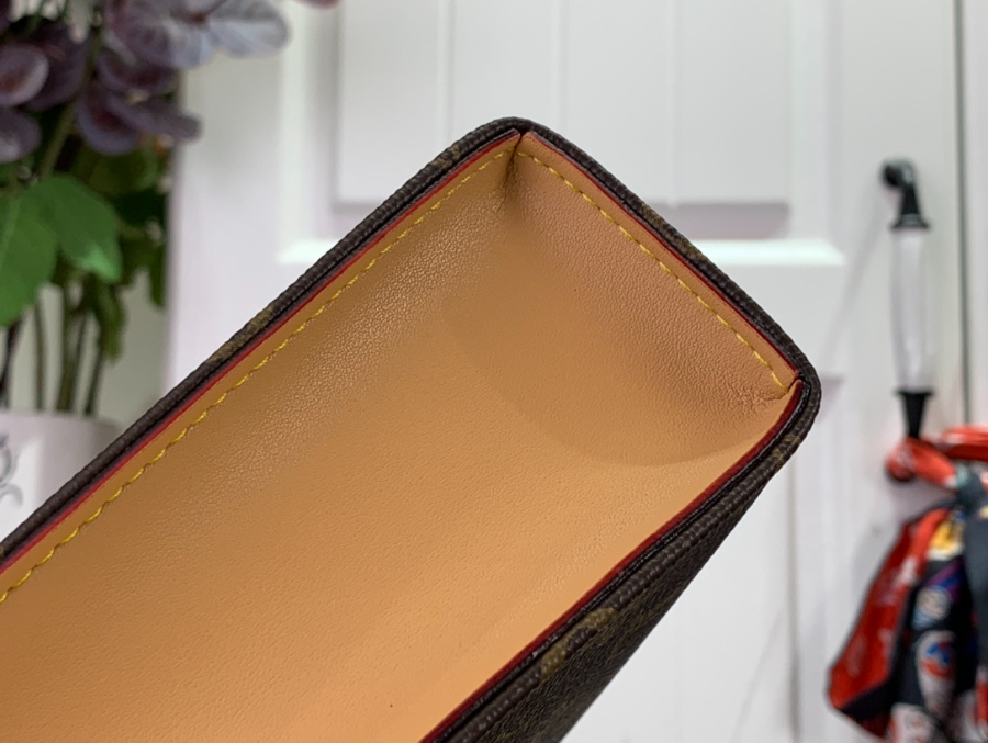 루이비통 토일레트리 파우치 온 체인 모노그램 27213cm7.jpg