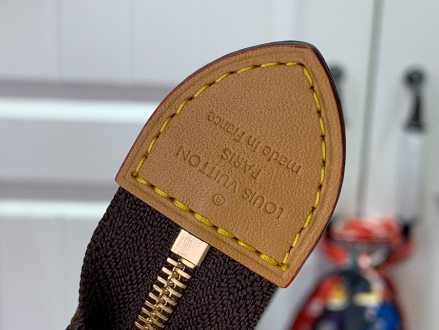 루이비통 토일레트리 파우치 온 체인 모노그램 27213cm6.jpg