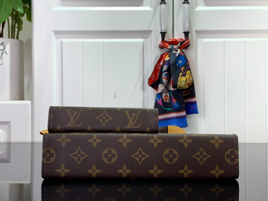 루이비통 토일레트리 파우치 온 체인 모노그램 27213cm4.jpg