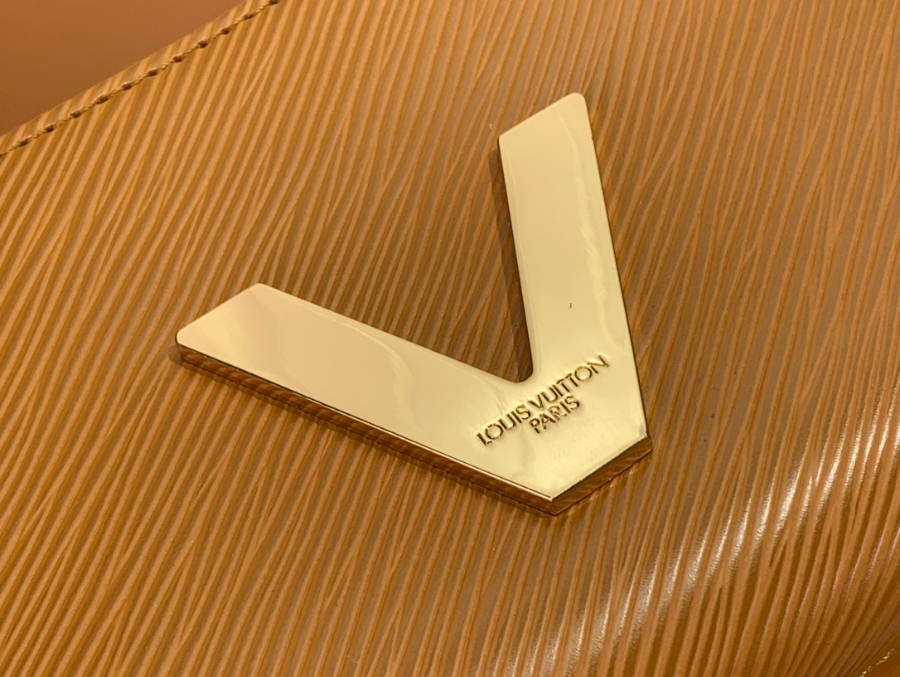 루이비통 트위스트 락 XL 골드 미엘 M22296 M22297 16.5198.5cm 1컬러6.jpg