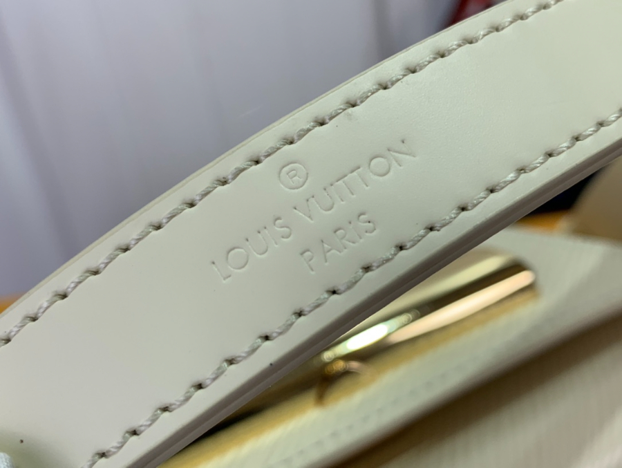 루이비통 트위스트 락 XL 골드 미엘 M22296 M22297 16.5198.5cm 3컬러8.jpg