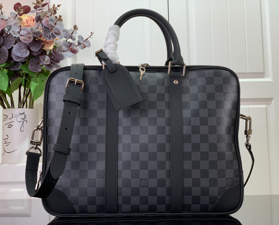 루이비통 포르트 도큐멍 보야주 N40485 39.5299cm1.jpg