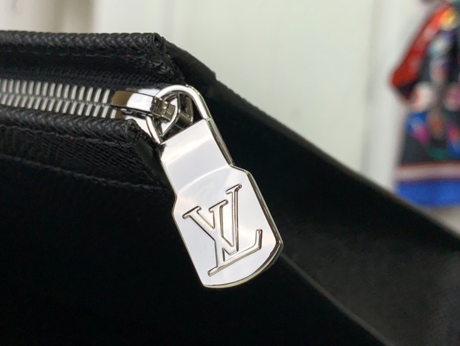 루이비통 포쉐트 보야주 클러치 M22763 27213cm8.jpg