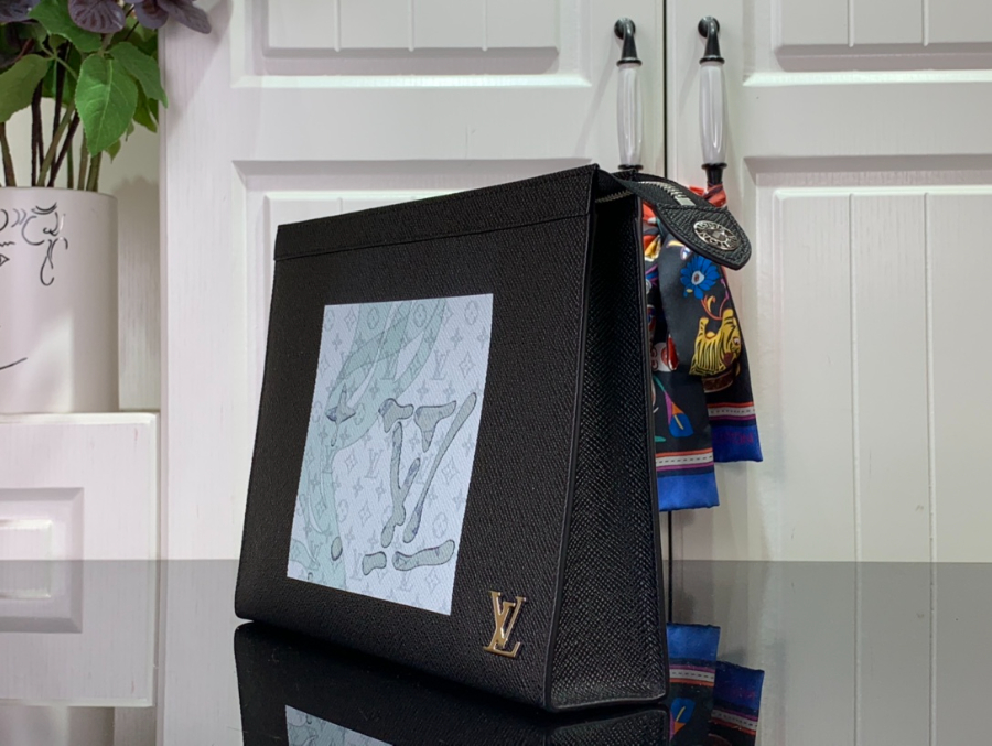 루이비통 포쉐트 보야주 클러치 M22763 27213cm3.jpg