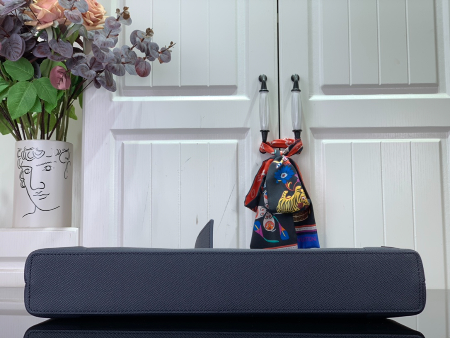 루이비통 슬림 NV 브리프케이스 M30978 40294cm 네이비4.jpg