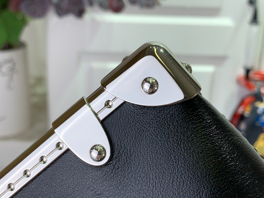 루이비통 슬림 트렁크 3컬러 M25445 23124cm07.jpg