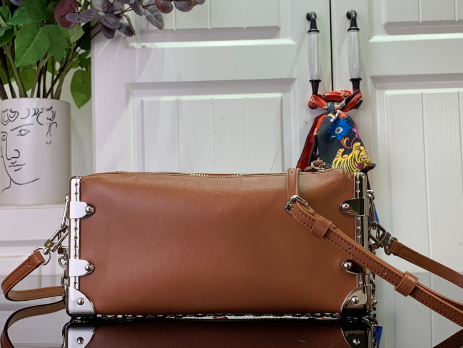 루이비통 슬림 트렁크 3컬러 M25445 23124cm11.jpg