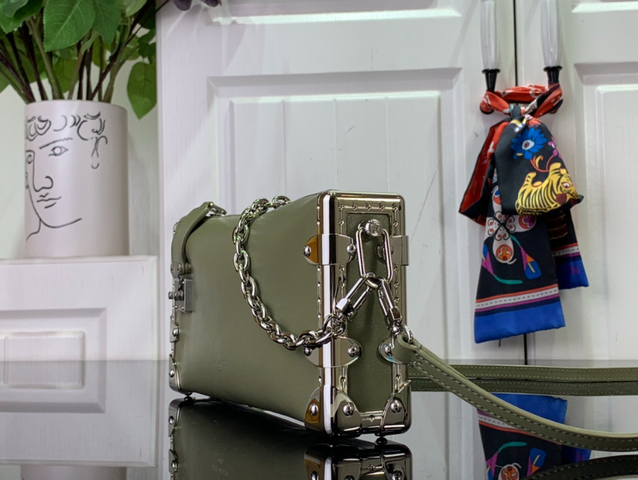 루이비통 슬림 트렁크 3컬러 M25445 23124cm16.jpg