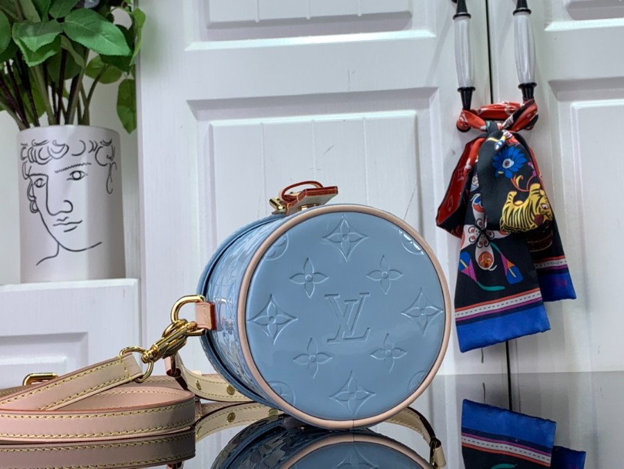 루이비통 아스토 모노그램 베르니 M24099 M24102 1214.212cm 3컬러04.jpg