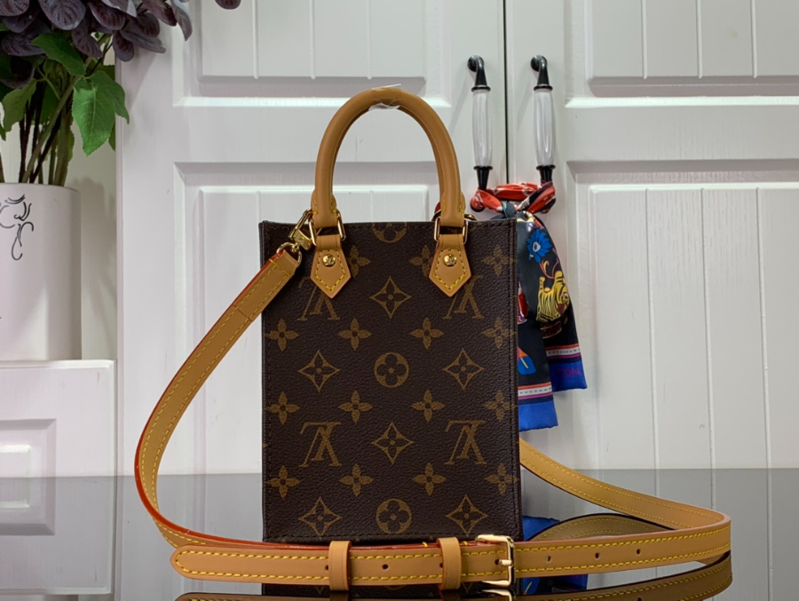 루이비통 LV 트위니 M46659 29199cm 블랙2 (1).jpg